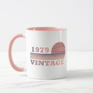 Caneca Nascida em 1979 elegante moderno aniversário vinta