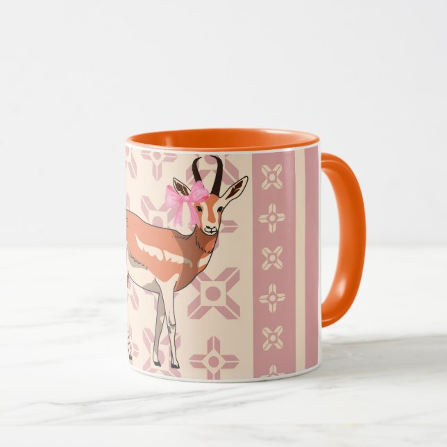 Caneca Natal Elegante com Padrão de Corça Rosa  (Frente Esquerda)