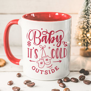 Caneca Natal Vermelho de Férias 'Bebê Está Frio Lá Fora'