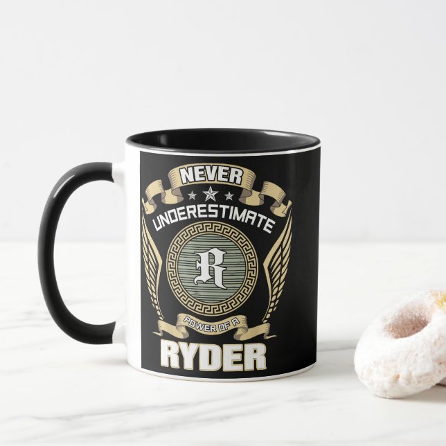 CANECA NEVER_UNDERESTIMATE_POWER_OF_A_RYDER (Com Donut)