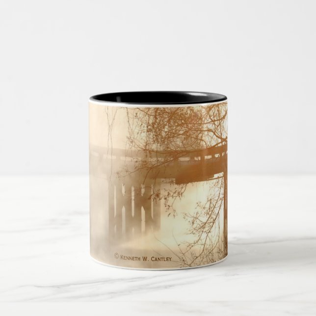 Caneca nevoenta II da ponte da manhã (Centro)