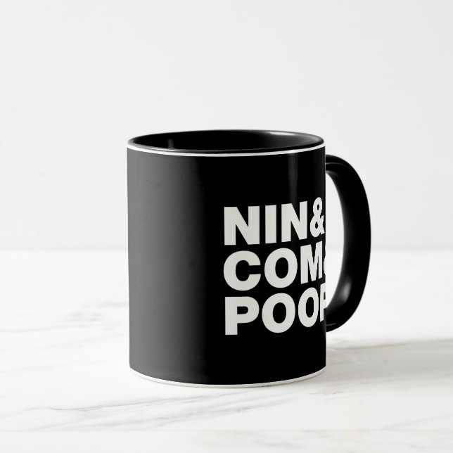 CANECA NIN & COM & POOP. (Frente Esquerda)