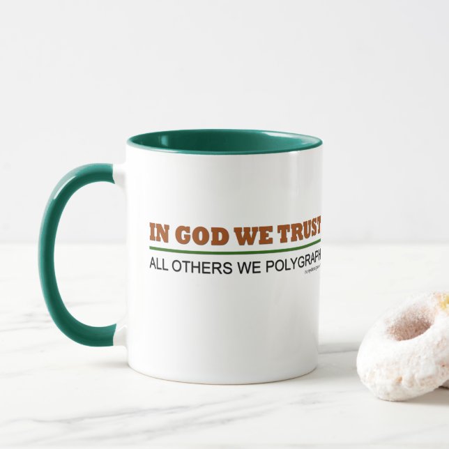 Caneca No deus nós confiamos. Todos os outro nós (Com Donut)