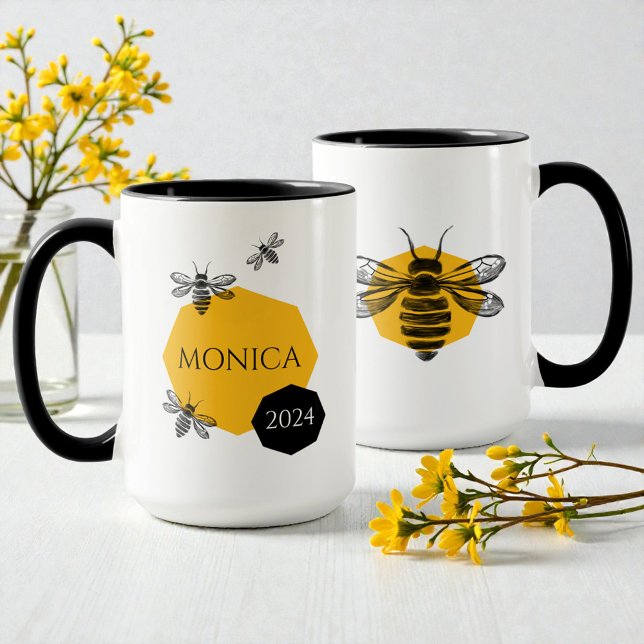 Caneca Nome de Amigo do Favo de Mel de Abelha Bonito Amar (Modern Yellow Black Cute Bee Honeycomb Friend Name Mug)