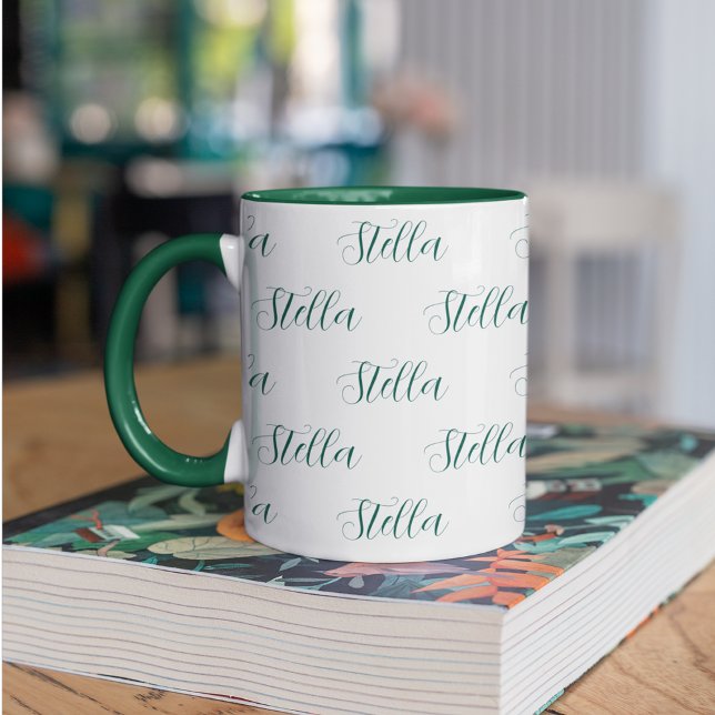 Caneca Nome de repetição em verde em branco (Criador carregado)