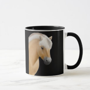 Caneca norueguesa do cavalo do fiorde