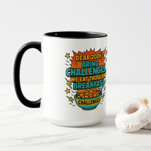 Caneca “Nós Comemos Desafios no Café da Manhã” 2026 Humor