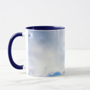 Caneca Nuvens Brancas Puffy e Céu Azul