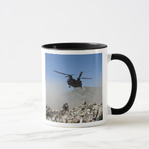 Caneca Nuvens da poeira retrocedidas acima pela lavagem