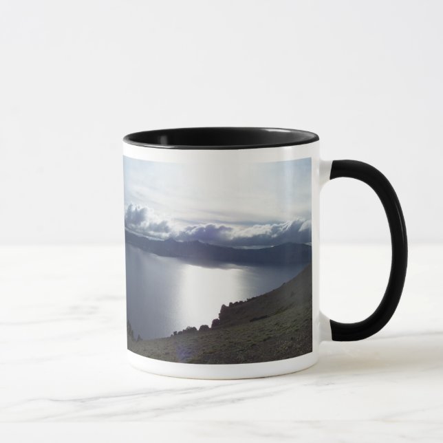 Caneca Nuvens do lago crater (Direita)