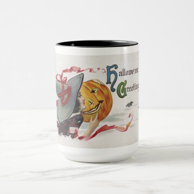 Caneca O Beijo da Bruxa: um Jack o Lantern no Halloween (Centro)