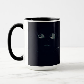 Caneca O café tem os olhos