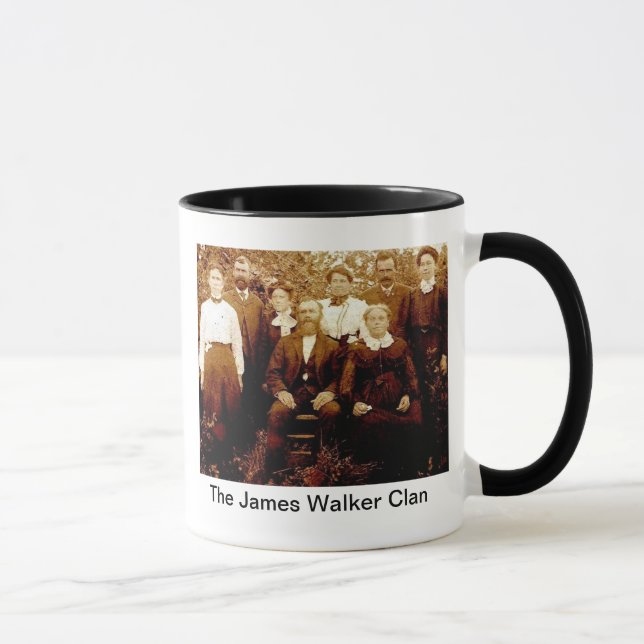 Caneca O clã do caminhante de James agride (Direita)
