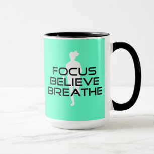 Caneca O foco acredita respira