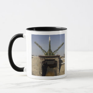 Caneca O foguete Soyuz é erguido na posição 3