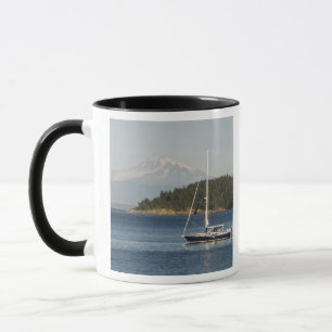 Caneca O Monte Baker domina a paisagem