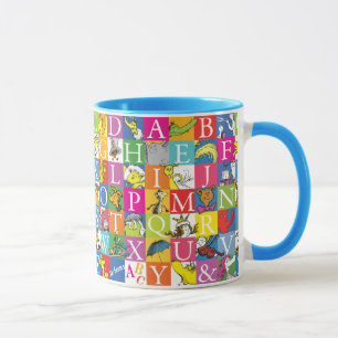 Caneca O padrão de letras maiúsculas coloridas do ABC do