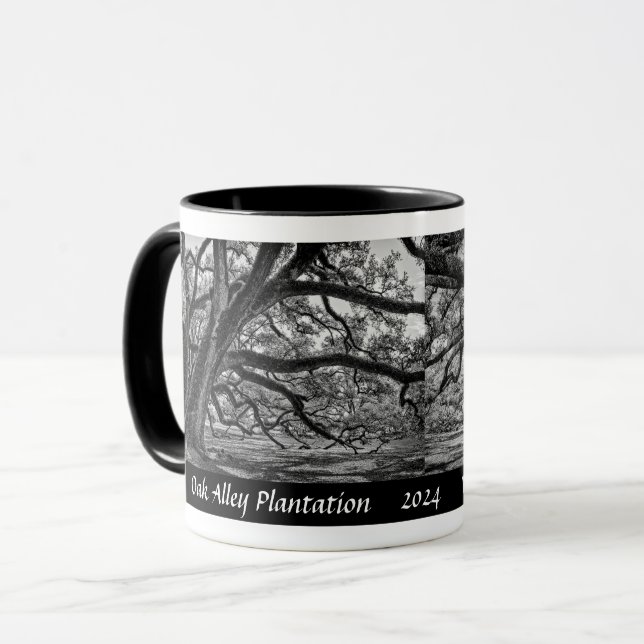 Caneca Oak Beco Plantation Live Oak Trees em B/W (Frente Esquerda)
