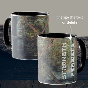 Caneca Objetos Industriais Rustos na Paisagem Urbana