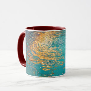 Caneca Ondas Abstratas de Água com Luz Solar Dourada