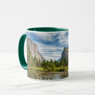 Caneca Opinião do vale no parque nacional de Yosemite
