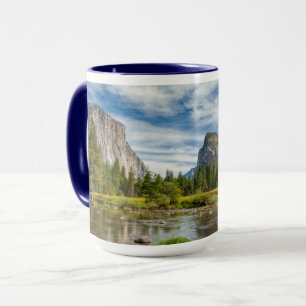 Caneca Opinião do vale no parque nacional de Yosemite