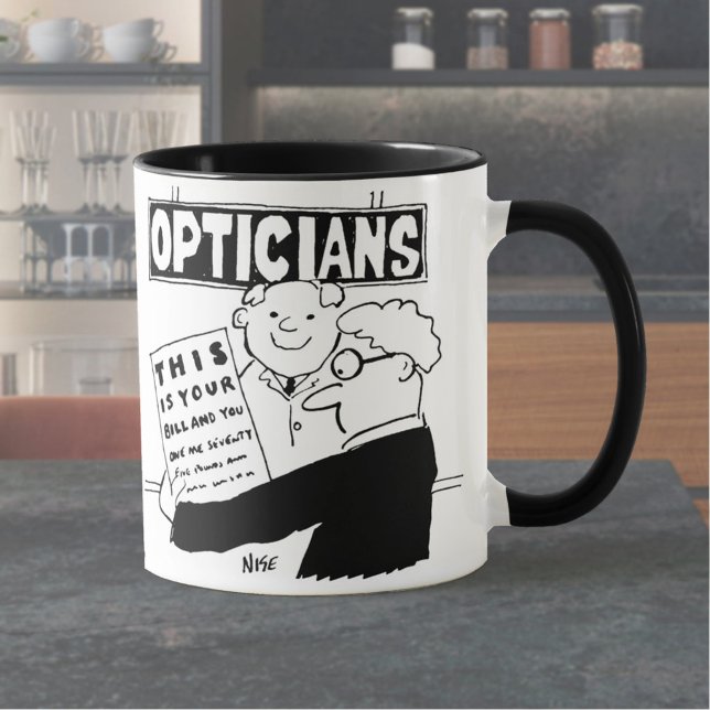 Caneca Óptico Apresenta Sua Conta. Cartoon engraçado sobr (Criador carregado)