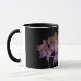 Caneca Orquídea I-Abenaki sombra sobre fundo escuro