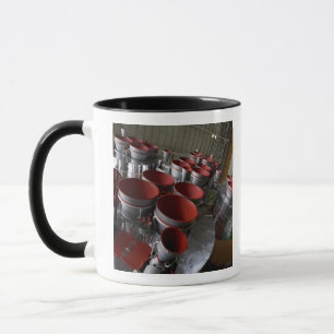 Caneca Os impulsionadores da nave espacial 2 de Soyuz