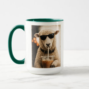 Caneca Ovelha Legal Bebendo Café Gelado