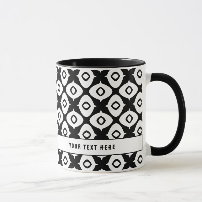Caneca Padrão Arabesco Simétrico Preto e Branco Ousado (Direita)