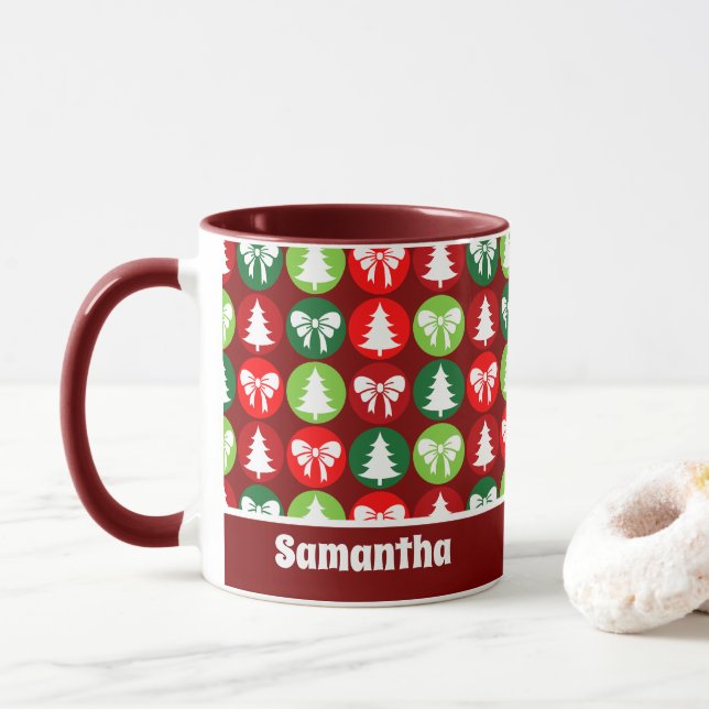 Caneca Padrão de Arcos e Árvores de Natal Retroativas (Com Donut)