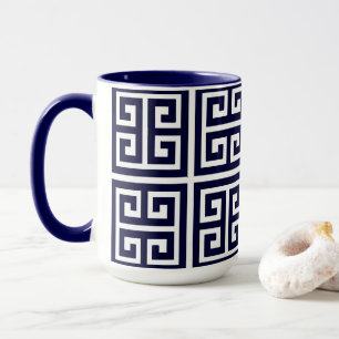 Caneca Padrão de Chave Grega Azul Profundo Moderno e Eleg