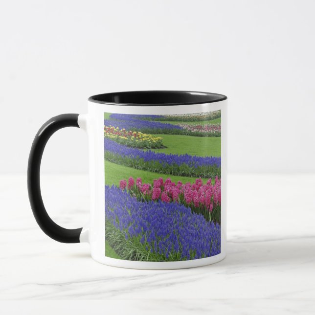 Caneca Padrão de Jacinto-de-uva, tulipas e (Esquerda)