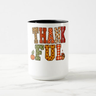 Caneca Padrão de Letras Agradecidas Design de Ação de Gra