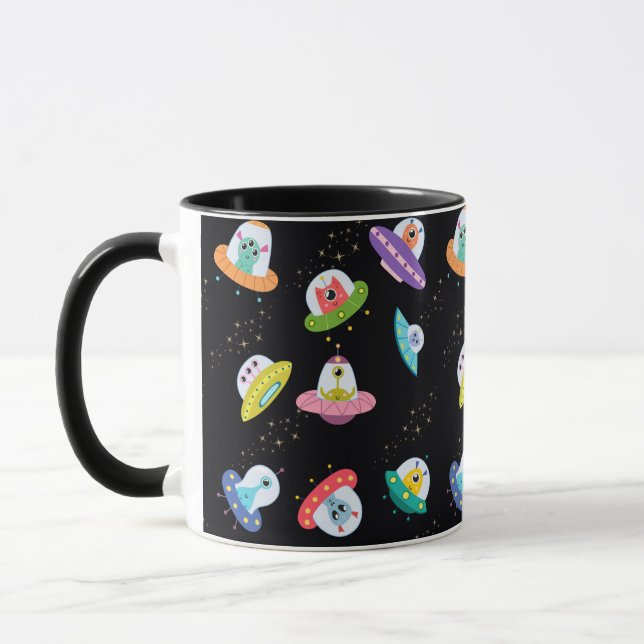 CANECA PADRÃO DE NAVIOS OVNI (Esquerda)