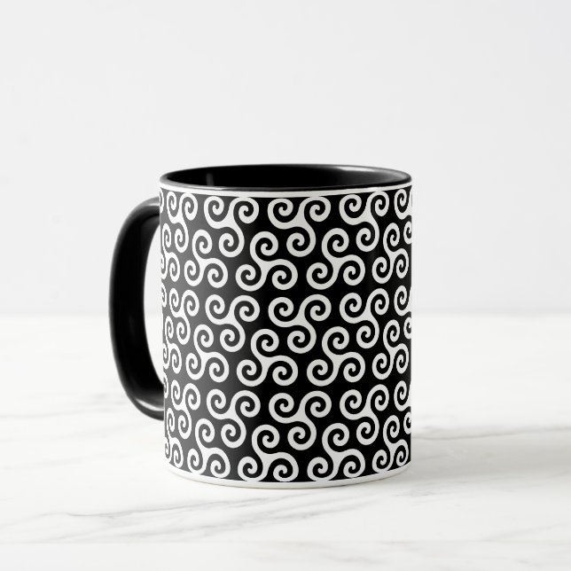 Caneca Padrão de Símbolo Celta Espiral Triplo Espiral da  (Frente Esquerda)