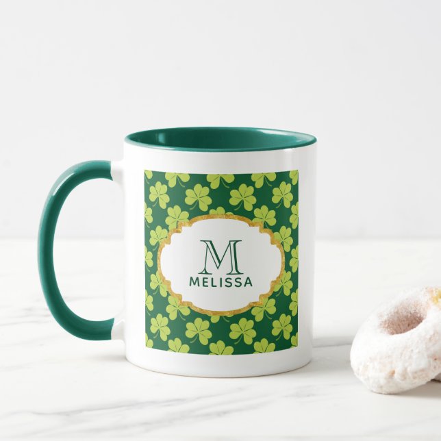Caneca Padrão de trevo verde bonito com uma moldura de Ri (Com Donut)