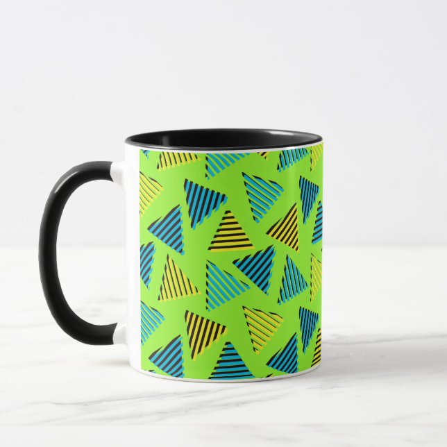 Caneca Padrão de triângulos verdes retrô neon neon do ano (Esquerda)