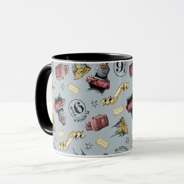 Caneca Padrão de Viagem para HOGWARTS™ (Frente Esquerda)