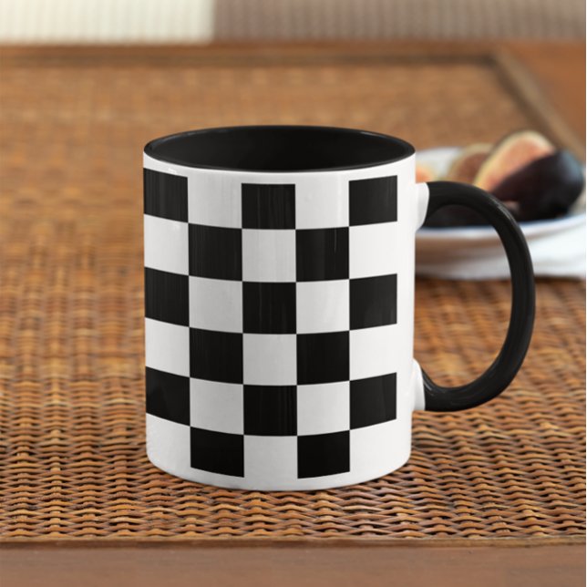 Caneca Padrão Xadrez Preto e Branco (Retro Black and White Checkers Mug)