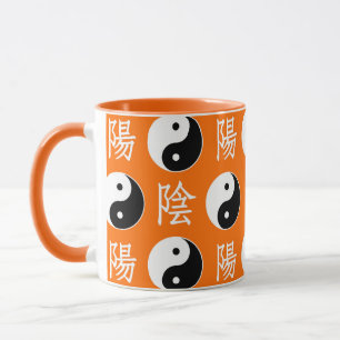 Caneca Padrão Yinyang Chinês de Fundo Laranja