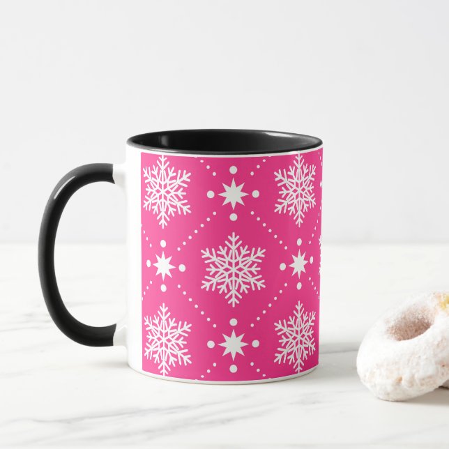Caneca Padrões de Natal Girly Pink e White Snowflakes (Com Donut)