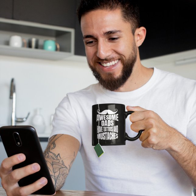 Caneca Pais Fantásticos Têm Tatuagens Black Combo Mug (Criador carregado)
