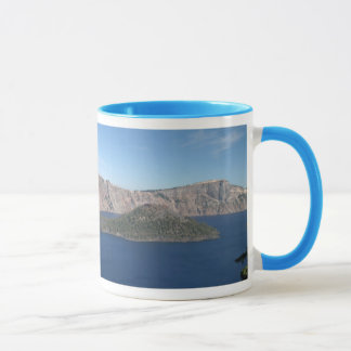 Caneca panorâmico do lago crater