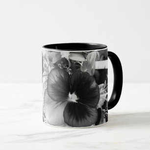 Caneca Pansy Monocromático Artístico de Foto da Natureza