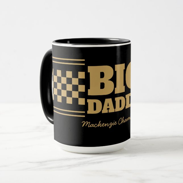 Caneca Papai Grande Xadrez Dourado Falso e Preto (Frente Esquerda)