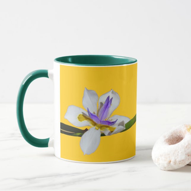 Caneca - Par de Lírias em Amarelo (Com Donut)