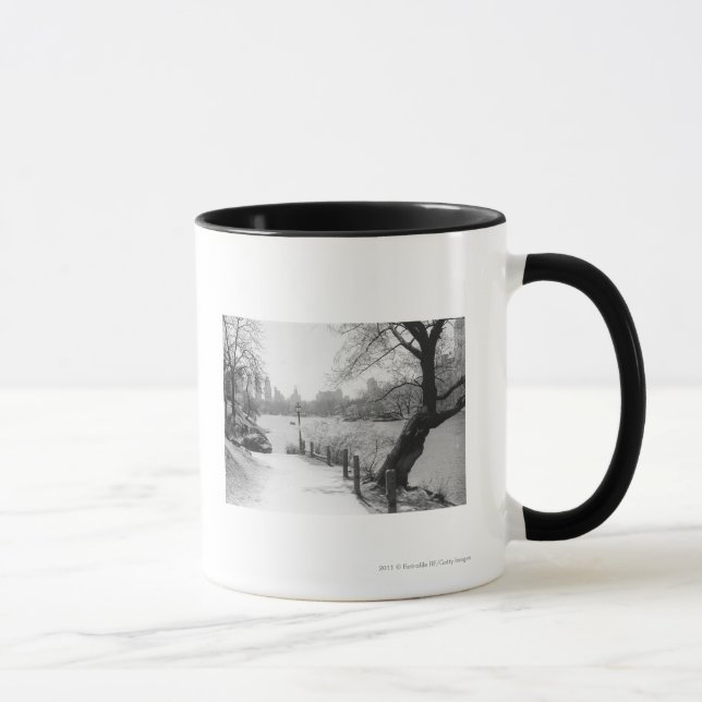 Caneca Parque urbano com lago tranquilo (Direita)