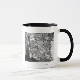 Caneca Passagens do trem através da garganta dos alces